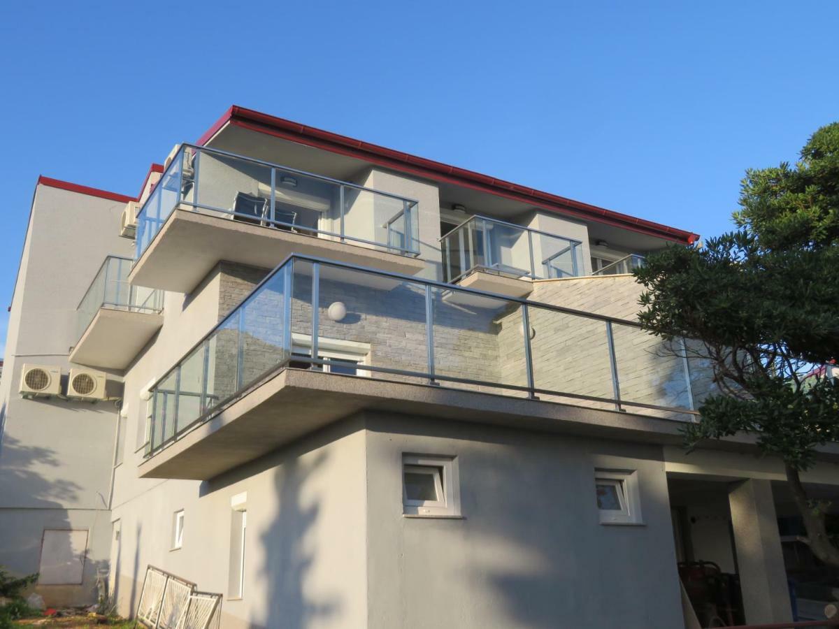 Hotel Vila Velvet Starigrad Paklenica Exterior foto