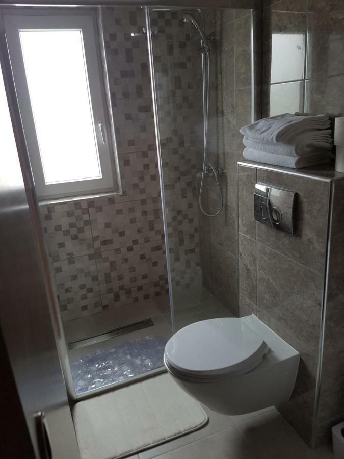 Hotel Vila Velvet Starigrad Paklenica Exterior foto